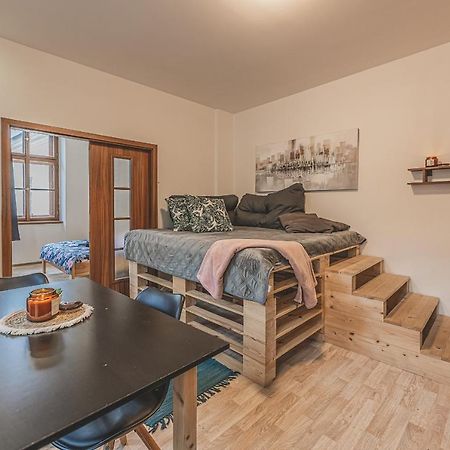 Carolina'S Central Apartment Hradec Kralove Ngoại thất bức ảnh