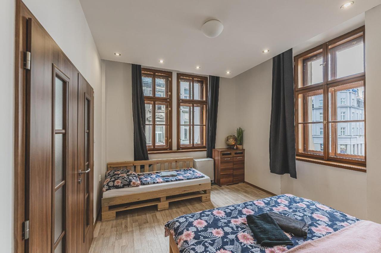 Carolina'S Central Apartment Hradec Kralove Ngoại thất bức ảnh