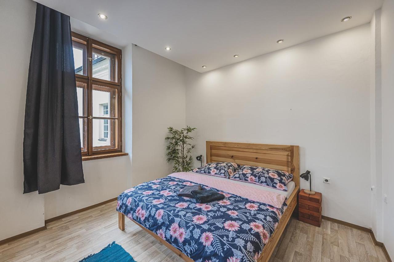 Carolina'S Central Apartment Hradec Kralove Ngoại thất bức ảnh